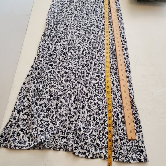 Loveappella Navy Blue and White Maxi Skirt - Picture 4 of 9